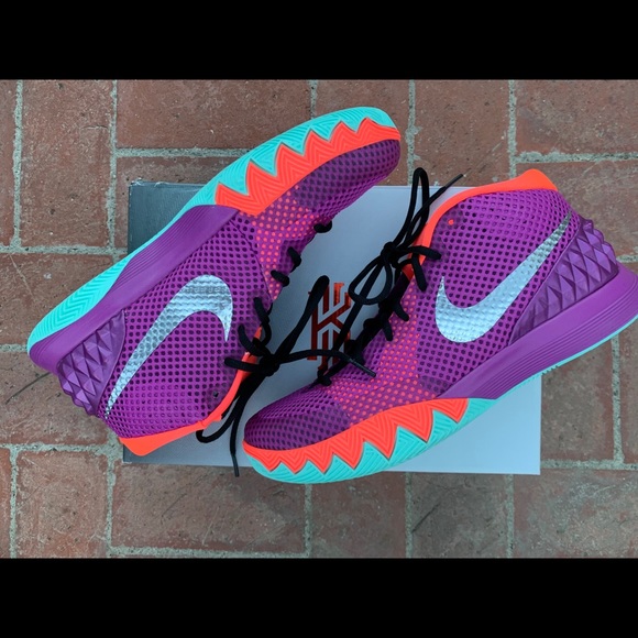 kyrie 1 easter